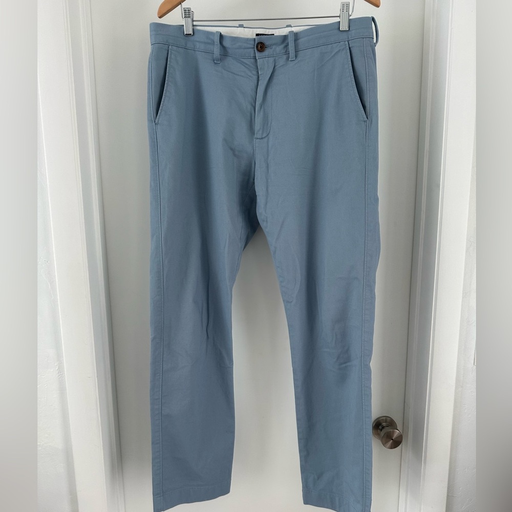 J.Crew Straight-fit flex chino pant like new condition. W33 x L32 light blue